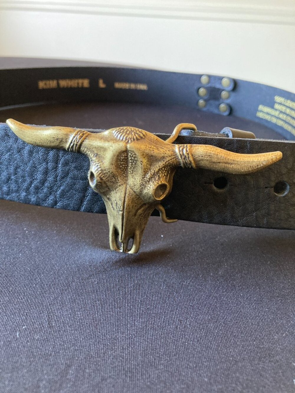 Kim White Steer Buckle Belt in black - Picture 2 of 11
